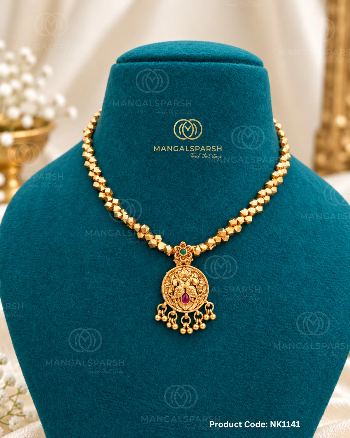 Ashtapailu Laxmi pendant necklace - Mangalsparsh NK1141